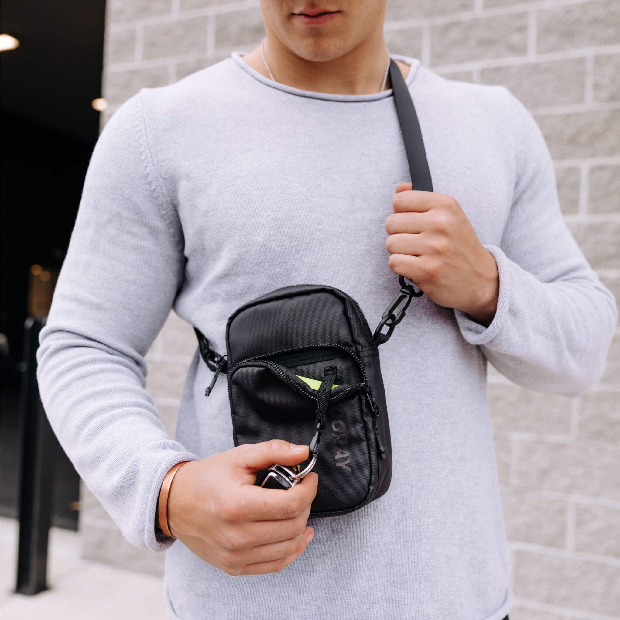 Core Crossbody Vooray